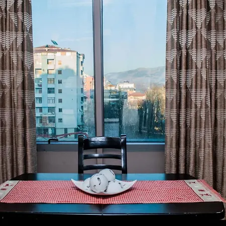 In Out Albania Cozy Daire *